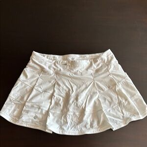 Lululemon White Tennis Skirt 
Size 10
